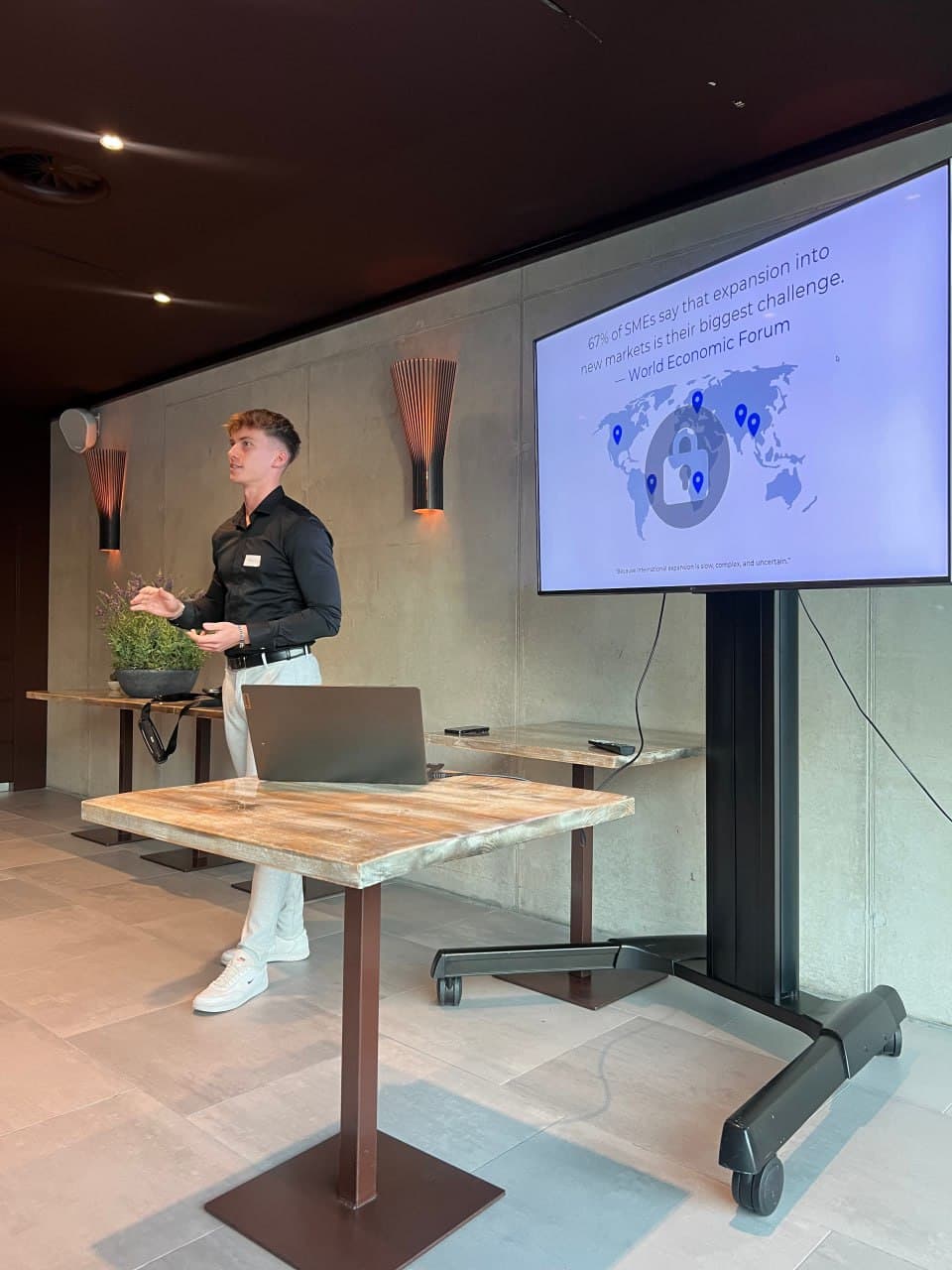 Presenter at center stage at a Startup Valley night in Amsterdam